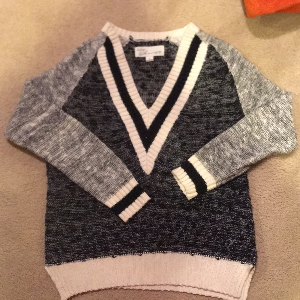 Vintage Havana Varsity V Neck Sweater